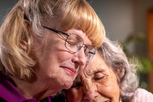 CAREGiver providing in-home senior care services. Home Instead of Palos Heights, IL provides Elder Care to aging adults. 