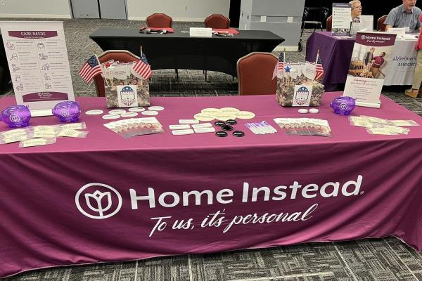 Home Instead Connects with Caregivers at AgeLinc Conference